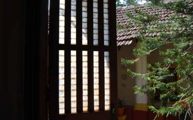 Granpa's Inn Hotel Bougainvillea