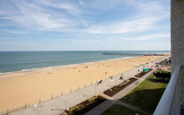 Super 8 By Wyndham Virginia Beach Oceanfront
