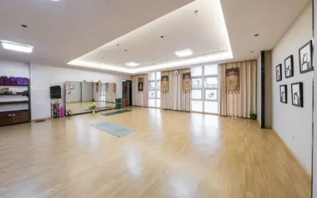 Xinrun Hua Hotel (Hongqiao Park Branch, Guangming City Station, Shenzhen)
