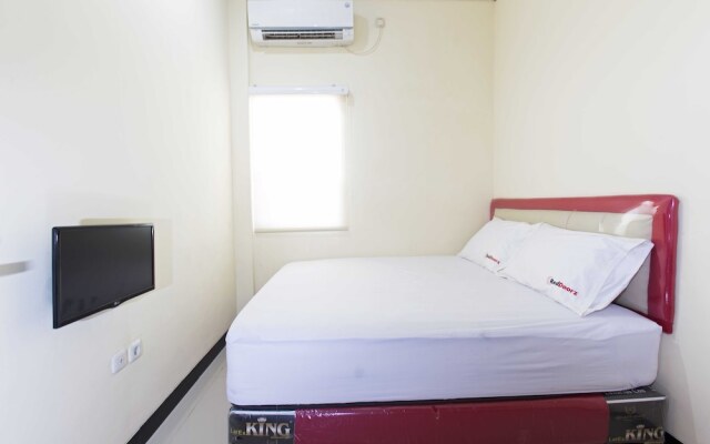 RedDoorz Plus @ Jalan Pemuda