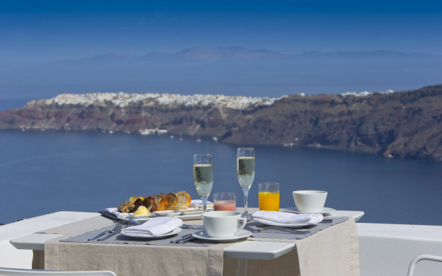 Grace Hotel, Auberge Resorts Collection
