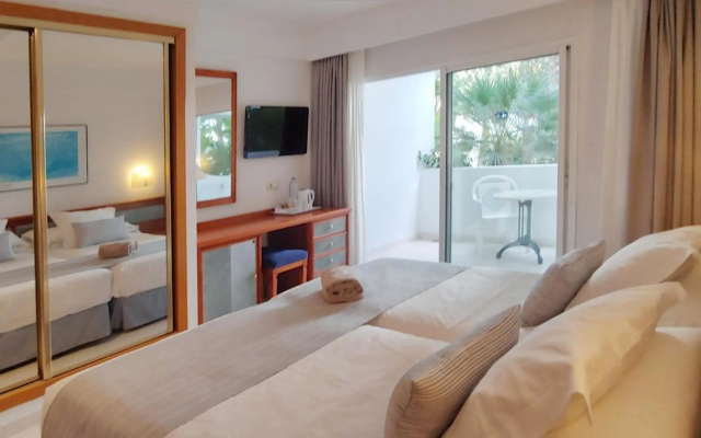Hotel Rocamarina - Adults Only