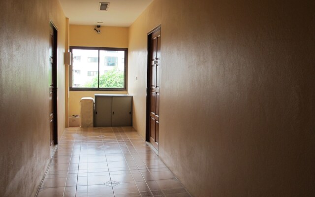 Somjai House