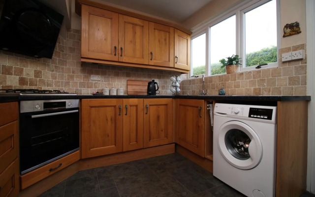Becky's Bungalow by Tŷ SA - NEW Sleeps 8