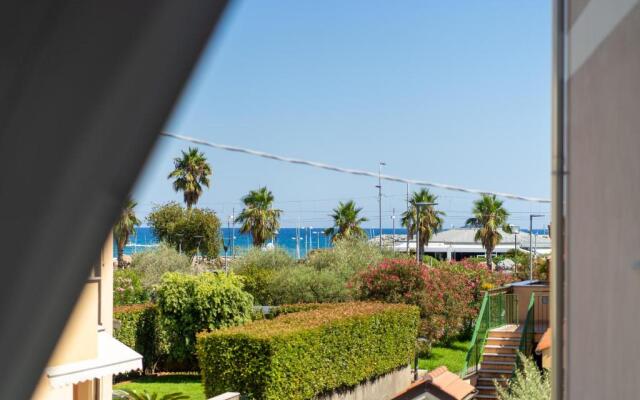 New Loano Elegante a 150 Mt Dal Mare