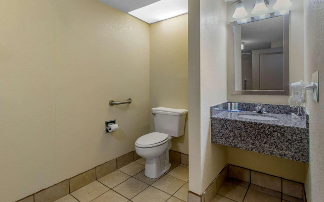 Quality Inn I-81 Exit 23