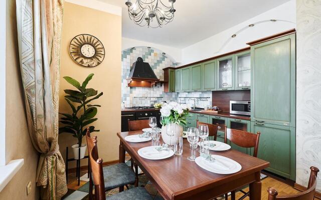 GMApartments (ДжиЭмАпартментс) на переулке Петроверигский