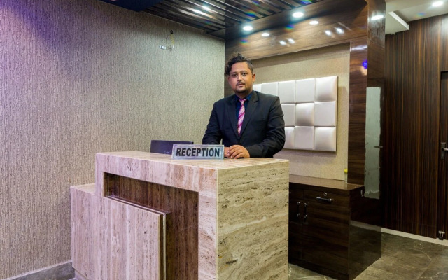 OYO 6709 Hotel L N International