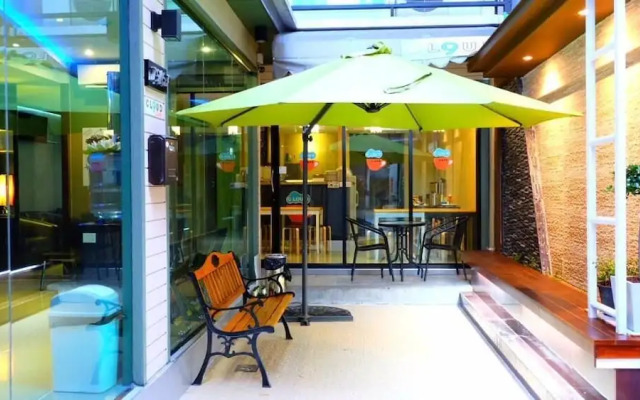 Cloud 9 Lodge