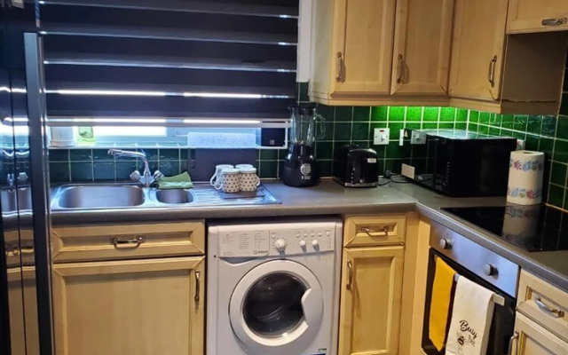 Lovely 2 Bed Apartment in East London
