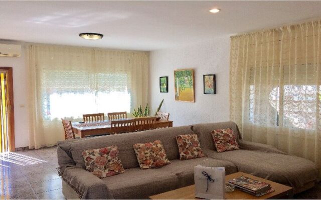 El Garrofer Carob Holidays House