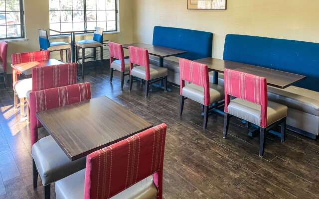 Comfort Inn & Suites Midtown