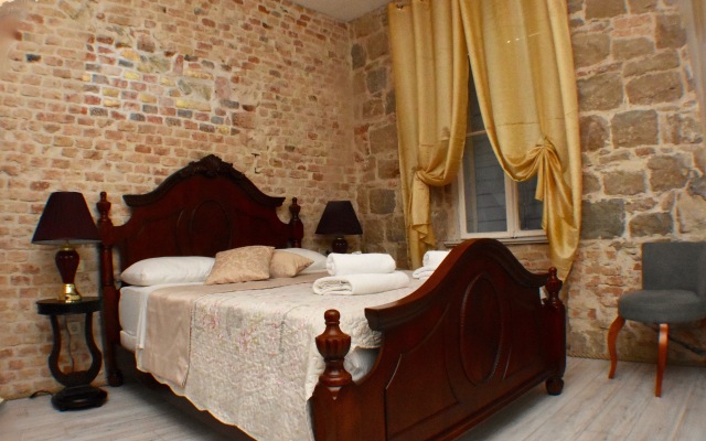 PIETRA ROSSA Luxury Rooms