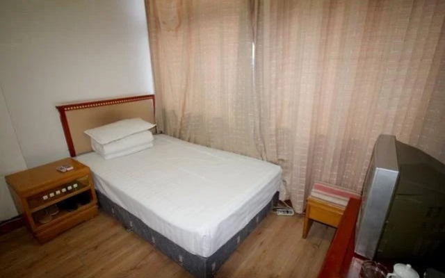 Yantai Fuhai Express Hotel