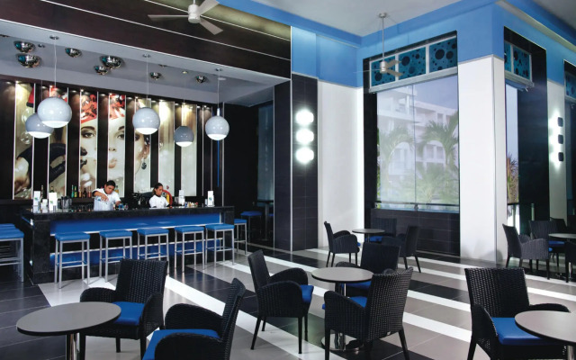 Hotel Riu Playa Blanca - All Inclusive