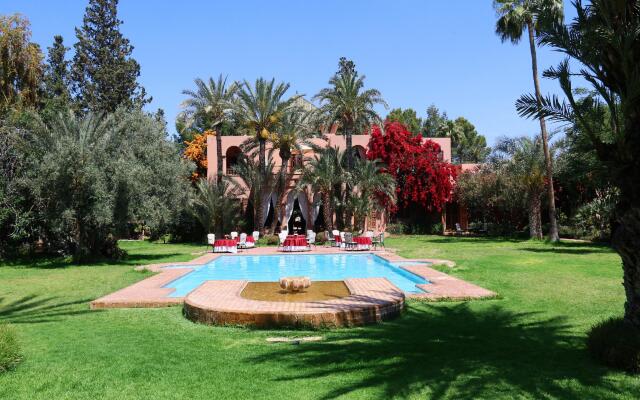 Dar Ayniwen Garden Hotel & Bird Zoo