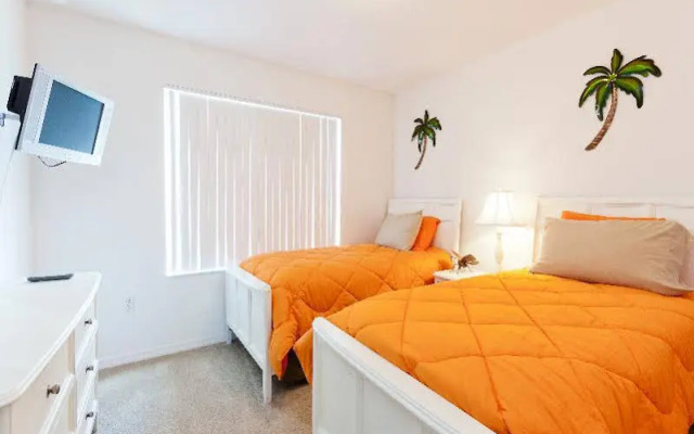 Disney Area Executive Plus Homes