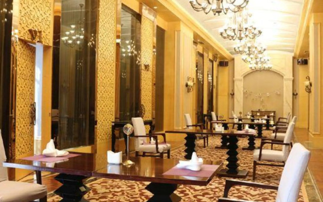 Oriental International Hotel