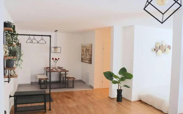 Luxury Design Apartment