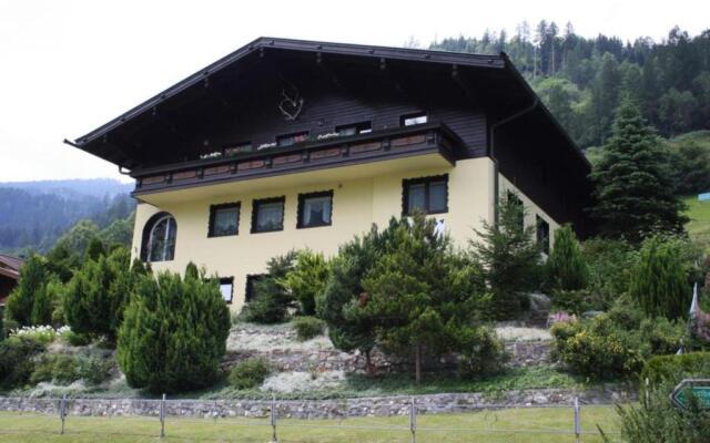 Chalet Charlotte Apartments