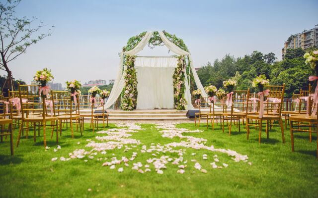 Yinxin Century Hotel