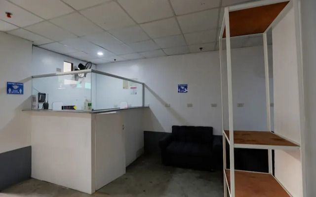 OYO 665 Pasay Centrale Hotel