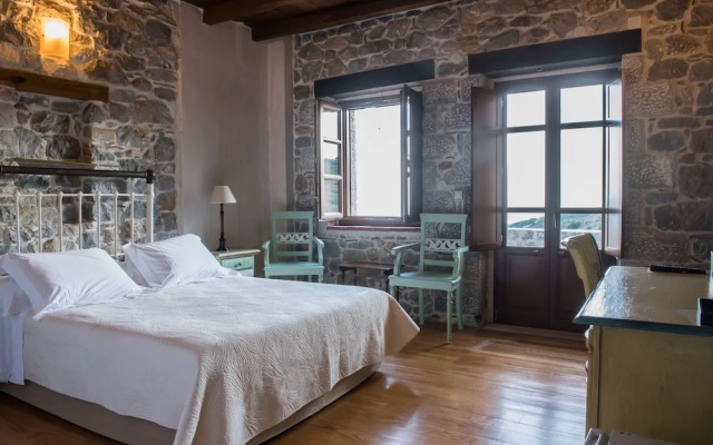 Xemoni Hotel