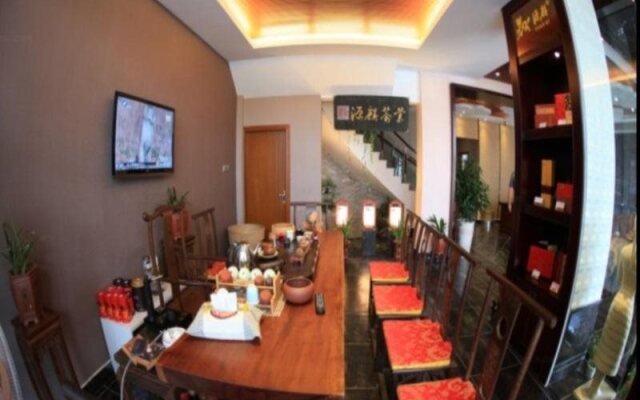 Wuyishan Huanyu Tourist Club
