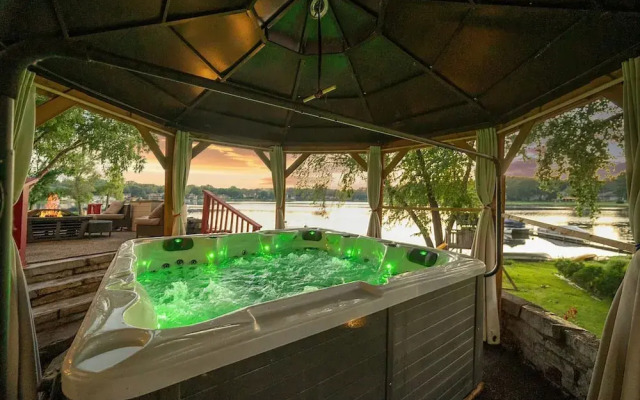 Minnesota Lakehouse Retreat