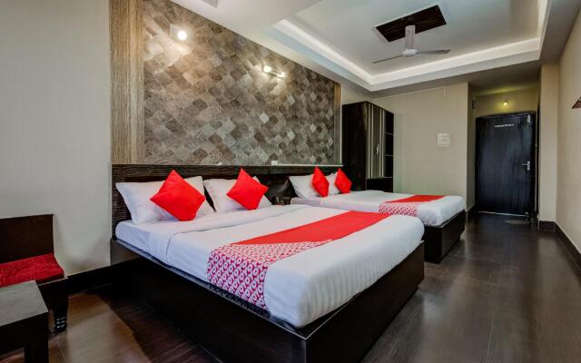 OYO Flagship 14008 Hotel The Avenue