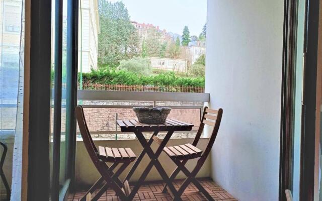 Appartement Aix-les-Bains, 1 pièce, 2 personnes - FR-1-555-37