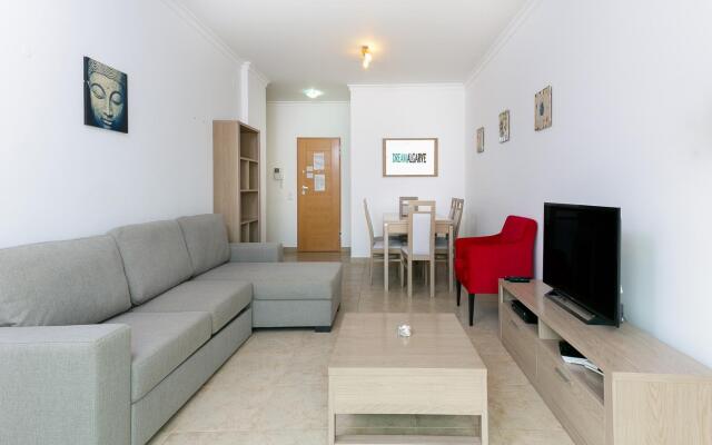 A05 - Luxury 1 Bed Fully Equipped with Pool