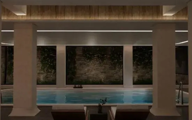 Zhuishan Mingjing Hot Spring Resort Hotel
