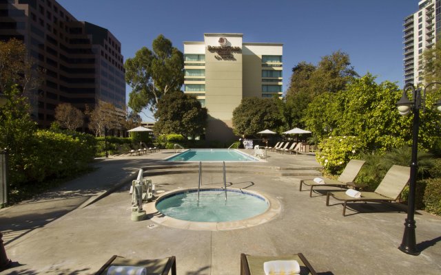 DoubleTree by Hilton Orange County Airport