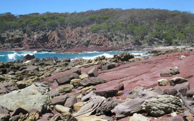 Canoon - 4 Bedroom, Pet Friendly home