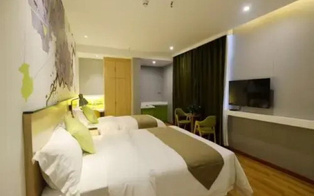 Vatica Hotel (Luotian County City Plaza)