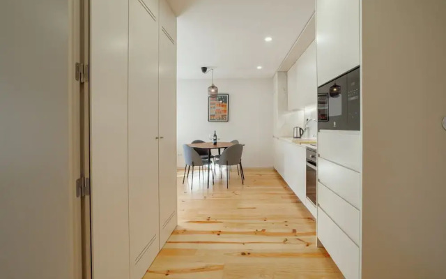 Gaia Premium B Apartment by Vacationy