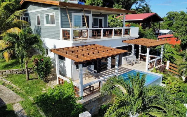 Roatan Infinity Pool & Ocean View