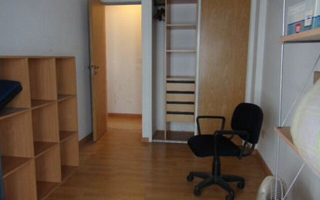 Sunny 2 Bedroom Apartment