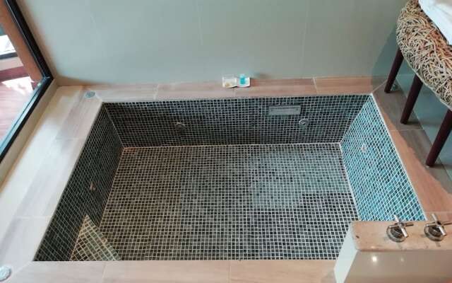 Thai Lagoon Select Motel