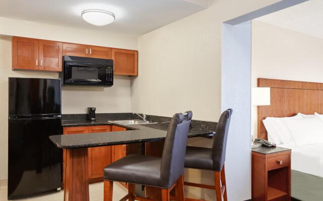 Holiday Inn Express Hampton - Coliseum Central by IHG