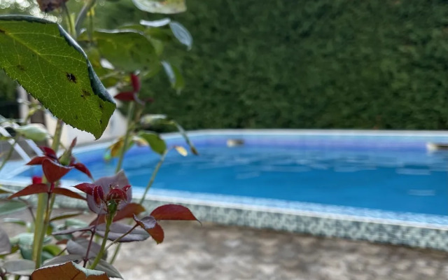 3 Bedroom Apartment With Pool