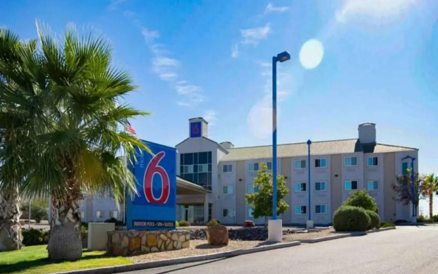Motel 6 Las Cruces, NM - Telshor