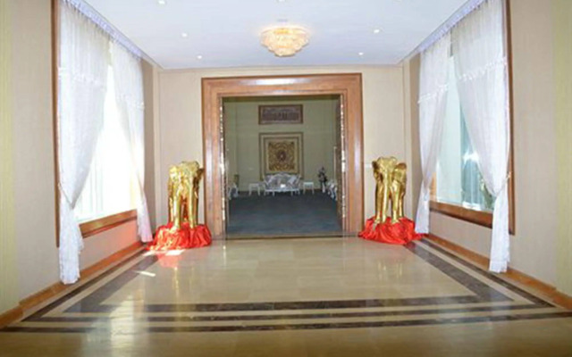 Royal President Hotel