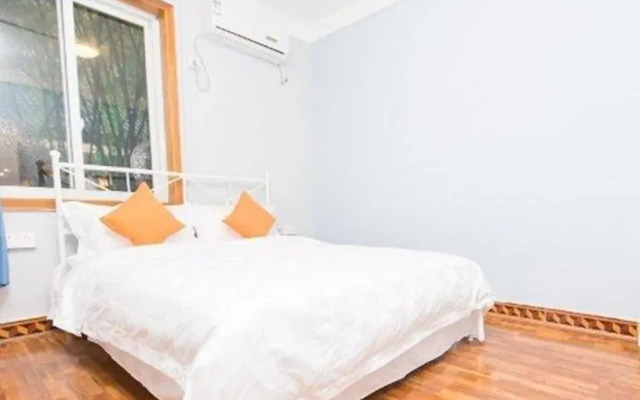 Zhuangse Chengdu Youth Hostel