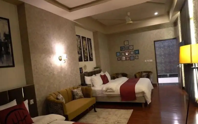Hotel Heaven Heights