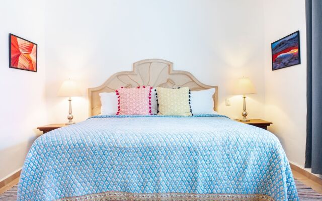 Hacienda San Jose B3 1 Bedroom Condo by RedAwning