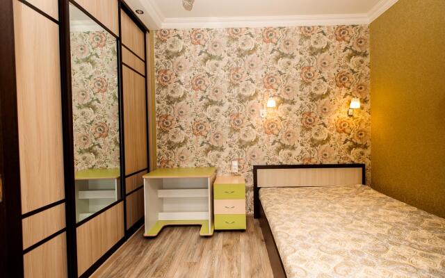 S comfortom on Yesenin street 4