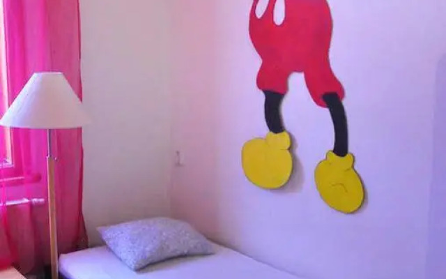 Art Hole Hostel