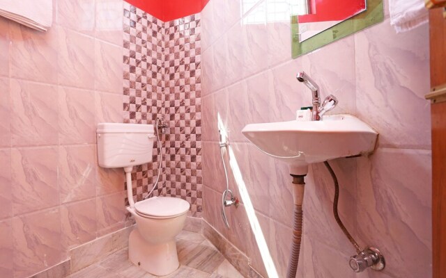 OYO 12133 Hotel Shanti